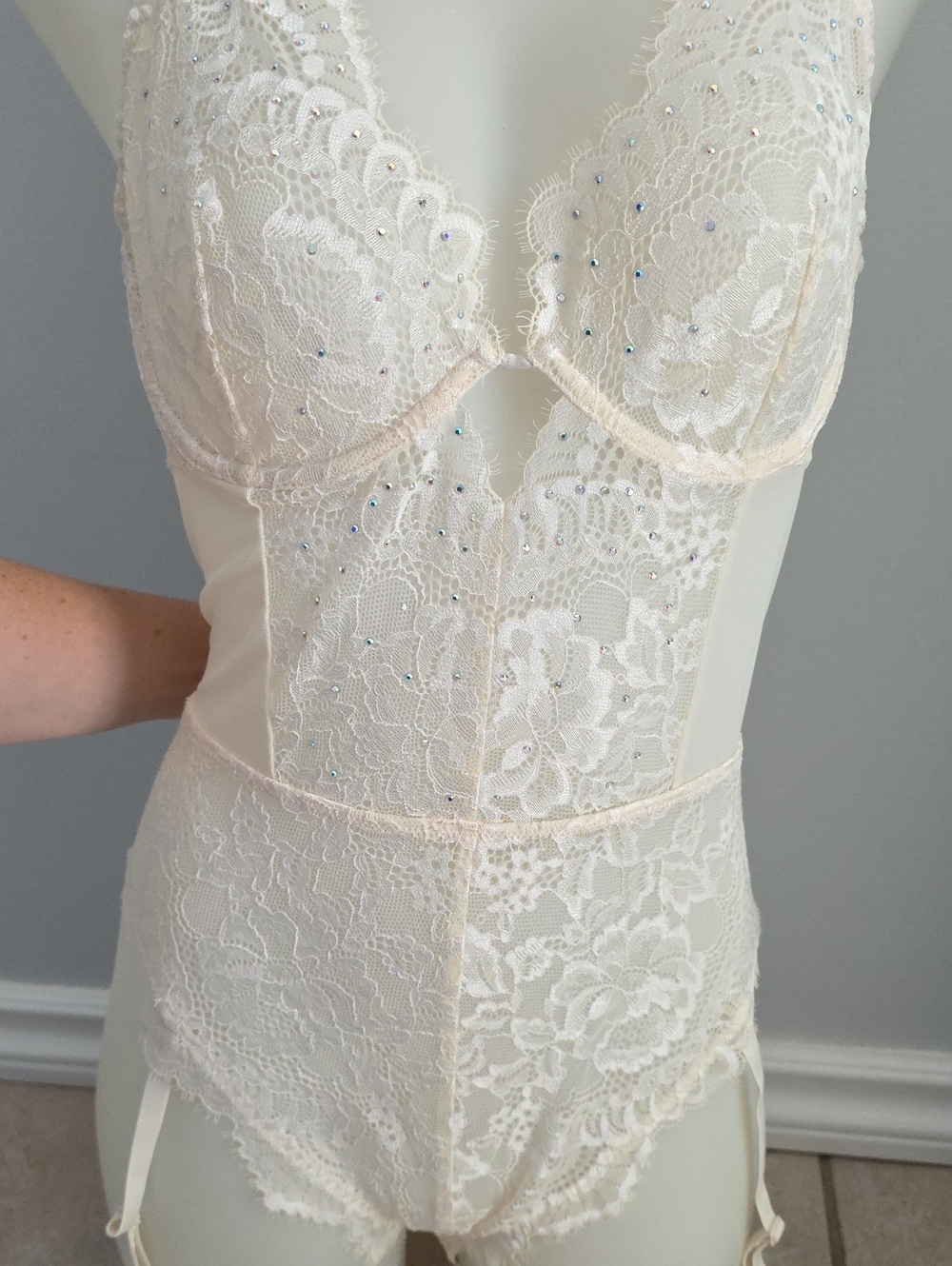 La SENZA Pearled Ivory Lace Rhinestone Bodysuit With Garter Starps - M